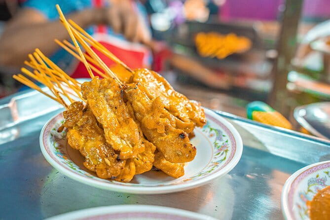 Bangkok Evening Food Tour by Tuktuk - Why this Bangkok food tour feels different