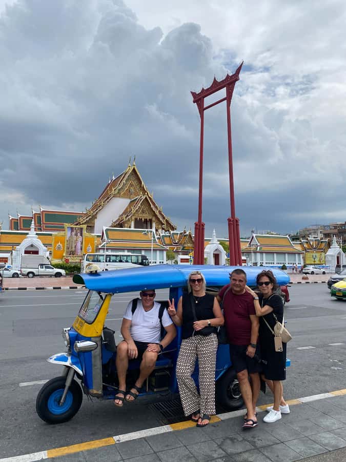 Bangkok: explore Wat Pho + tuk tuk sightseeing - Riding a tuk tuk through Bangkok’s old town
