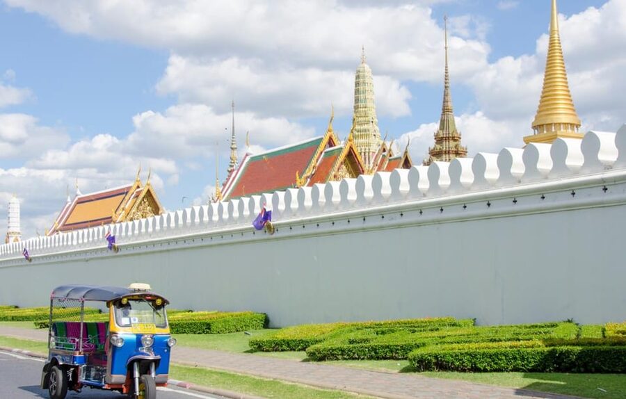Bangkok: Guided Tour in a Typical Thai Tuk-Tuk - Pak Khlong Talat and the Lotus Flower