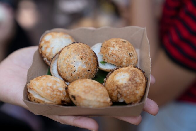 Bangkok: Michelin Street Eats by Tuk-Tuk Guided Food Tour - A drink with Chao Phraya views at Riva Arun