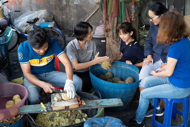 Bangkok: Michelin Street Eats by Tuk-Tuk Guided Food Tour - Who will enjoy this Bangkok evening