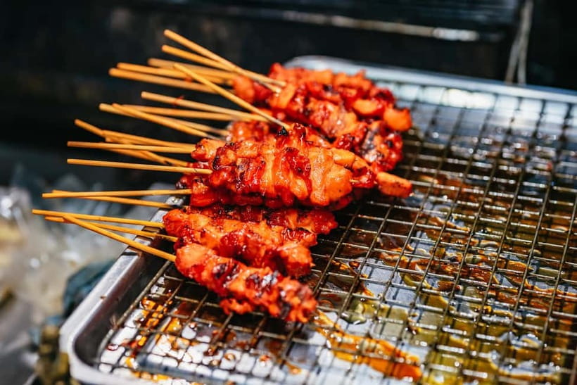 Bangkok: Midnight Food Tour by Tuk-Tuk - Isan dishes and chicken noodles: why the stops matter