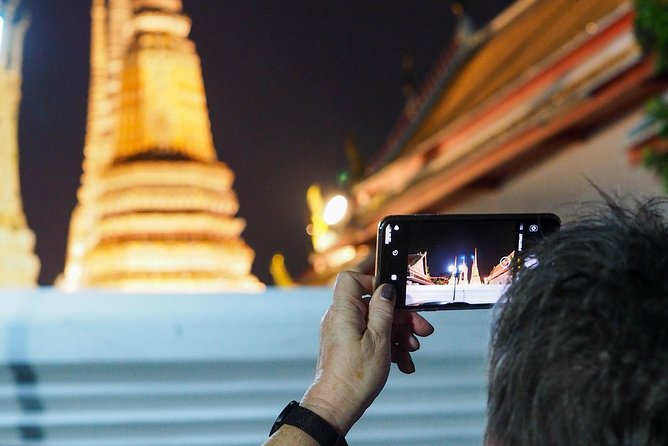 Bangkok Night Food and City Tour by Tuk Tuk - Ann Guay Tiew Kua Gai and the smell of charcoal