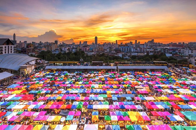 Bangkok Night Lights: Famous Landmarks by Tuk Tuk - Who will enjoy this Bangkok evening