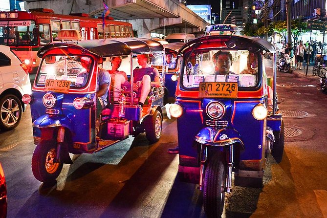 Bangkok Night Lights: Famous Landmarks by Tuk Tuk - The Grand Palace from the roadside