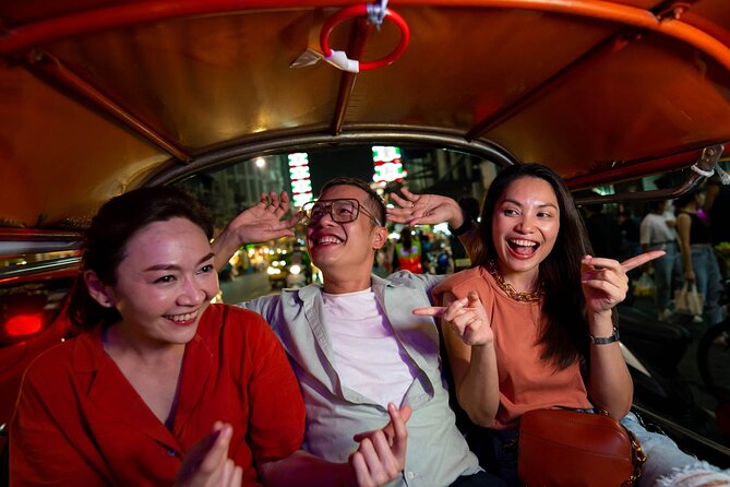 Bangkok Night Tour: Wat Arun, Wat Pho, Chinatown & Tuk Tuk Ride - Why an evening route works well in Bangkok