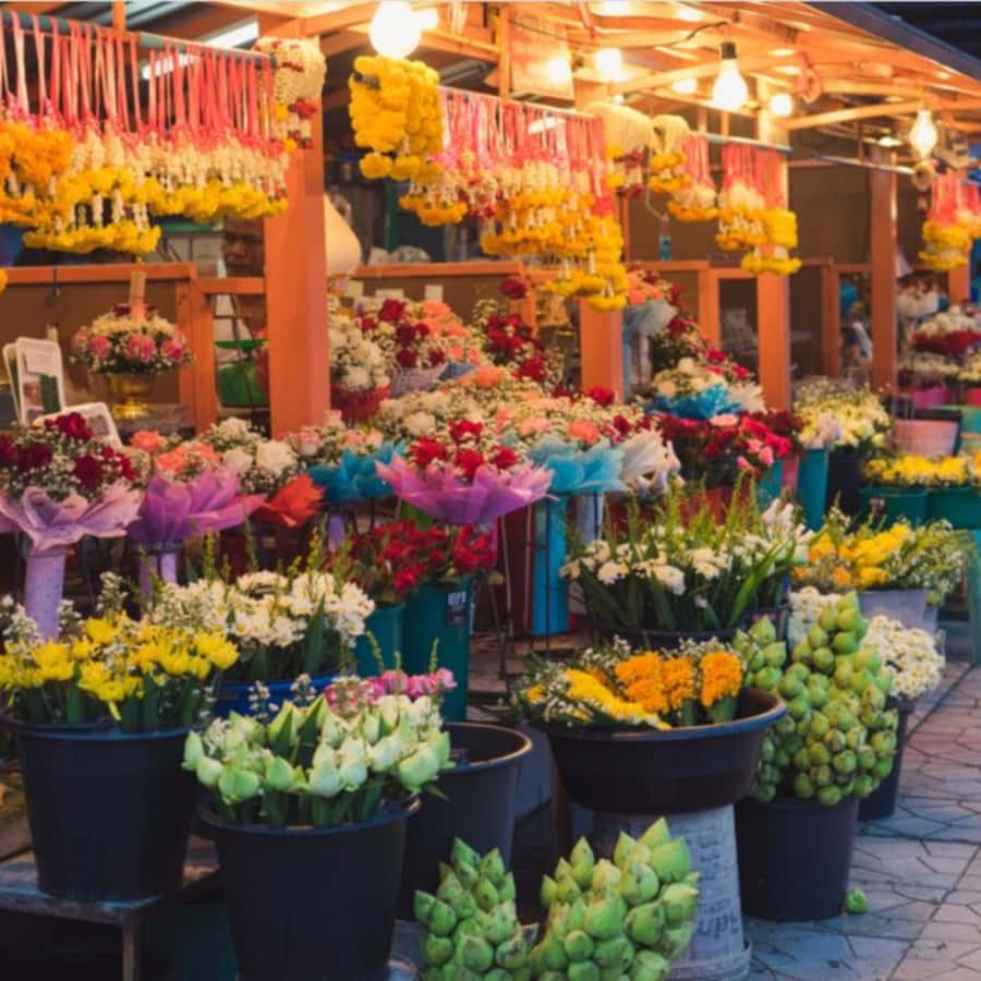 Bangkok Night Tuk Tuk: Private Tour of Markets & Landmarks - Shrines, flowers, and the quieter side of Bangkok