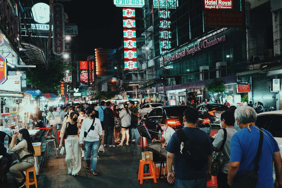 Bangkok: Private Tuk-Tuk Night Tour, River Boat & Eats - Chinatown turns dinner into part of the tour
