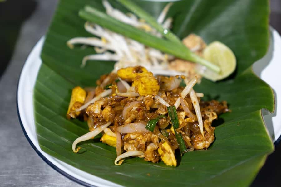 Bangkok Street Food and Night Lights by Tuk Tuk - Starting near Hua Lamphong Station