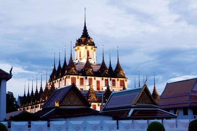 Bangkok : Sunset Food tour by Tuk Tuk boat with big Buddha view - Talat Phlu, old trains, and local food