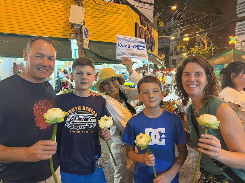 Bangkok Tuk-Tuk by Night with Chinatown Street Food Meal - What the evening feels like in practice