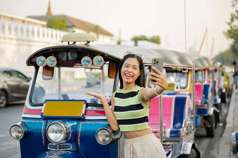 Bangkok Tuk-Tuk City Sightseeing Tour - Starting at Sanam Chai and entering old Bangkok
