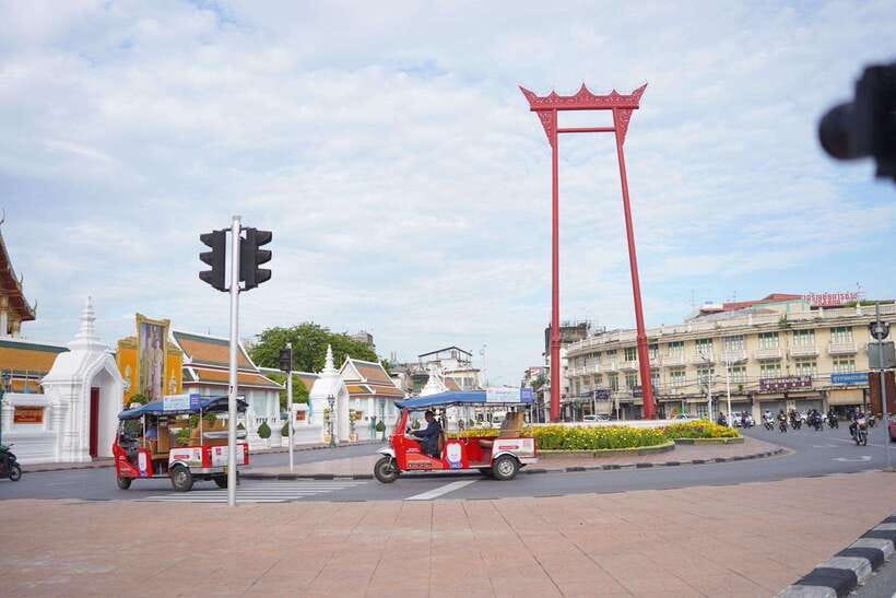 Bangkok: Tuk Tuk Day Pass App & Boat Chao Phraya River - The Plus Pass: Sukhumvit and Ari