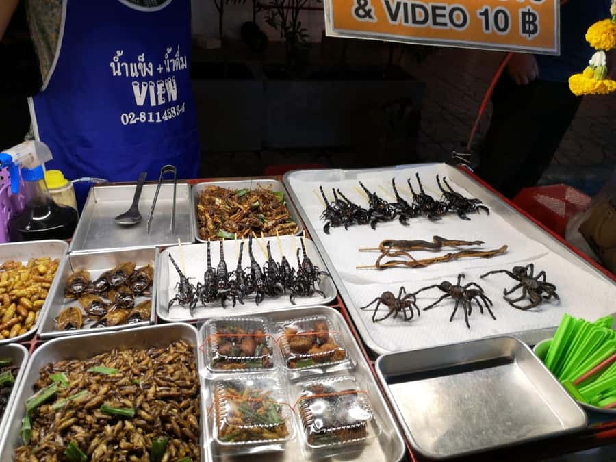 Bangkok: TUK TUK Tour Night Life Private with Hotel Pick Up - Chinatown is the main food opportunity