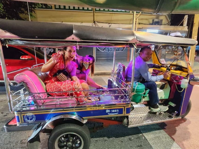 Bangkok Tuk Tuk Tour with Hotel Pick up and Dinner - Why Bangkok works so well from a tuk tuk