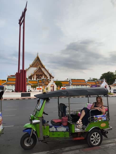 Bangkok Tuk Tuk Tour with Hotel Pick up and Dinner - Khao San Road supplies the lively finale
