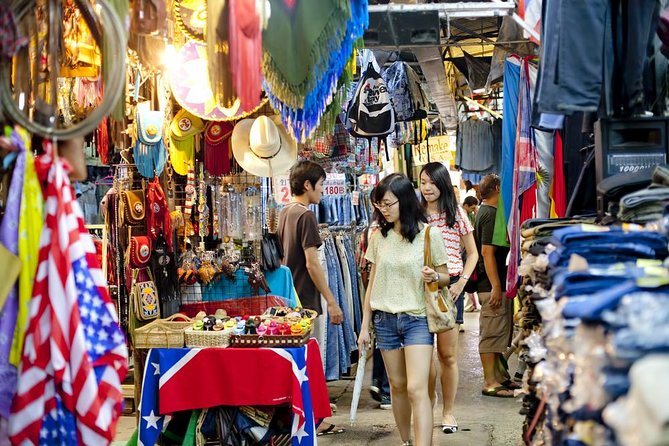 Bangkok Tuk Tuk Walk & Temple Tour With Wat Pho, Arun & Traimit - A Bangkok day built around movement
