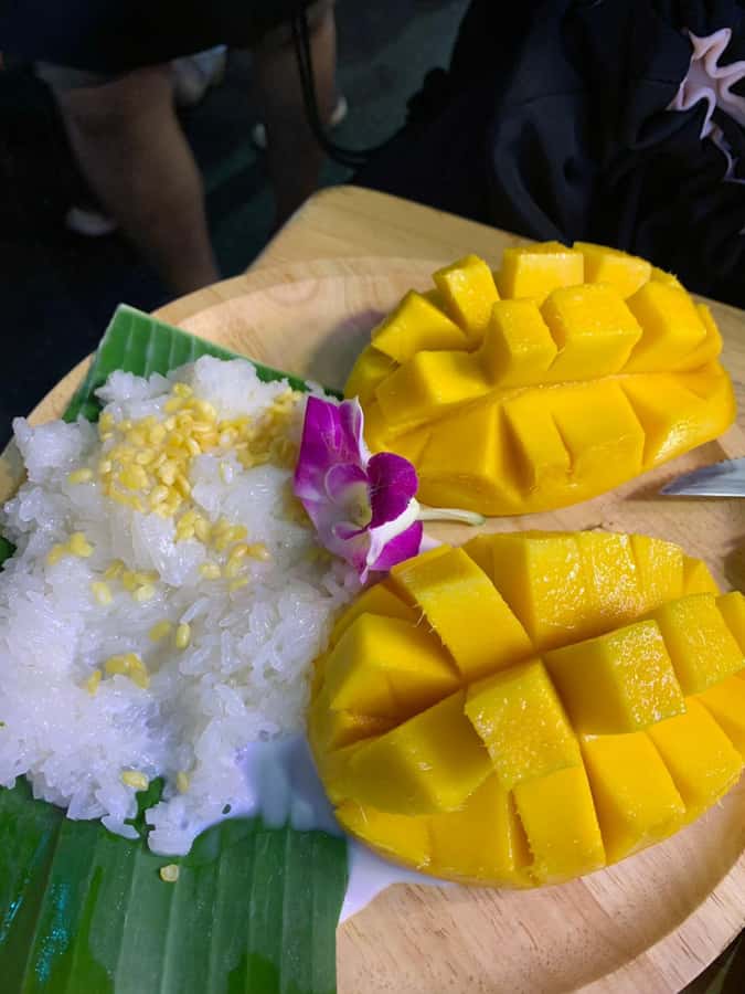 Bangkok: Vegetarian Food Tour with Tuk Tuk Ride - Markets, ingredients, and Thai vegetarian traditions