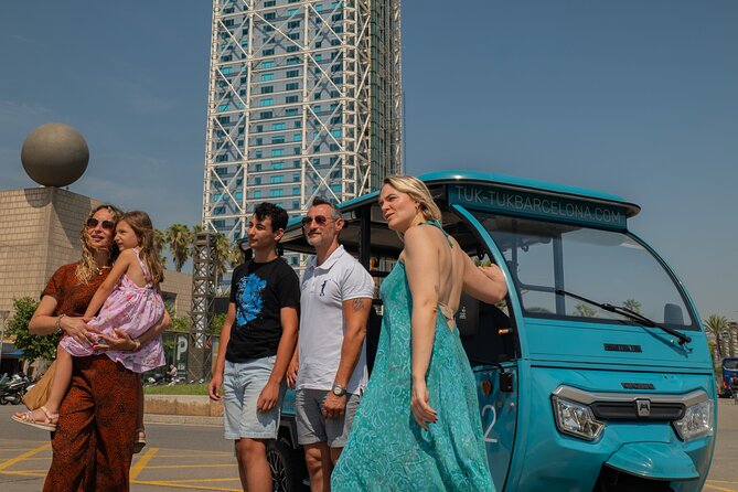 Barcelona: City Highlights Private Tuk-Tuk Tour - Starting near Carrer de la Diputació