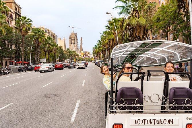 Barcelona Expert Tour with Local Guide in Eco Tuk Tuk Private - A modernist detour to Sant Pau