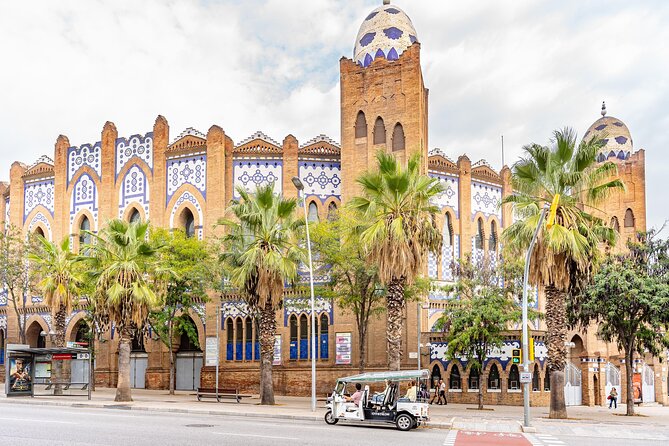 Barcelona Express Tour in a Private Eco Tuk Tuk - Arc de Triomf and Barcelona’s exhibition boulevard