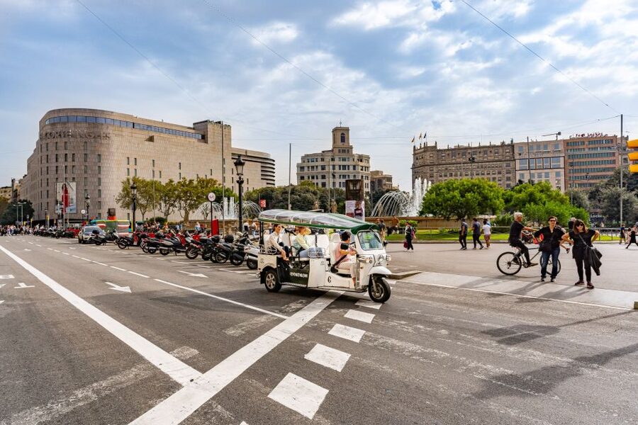 Barcelona: Private City Tour by Eco Tuk Tuk - The Gothic Quarter and Port Vell