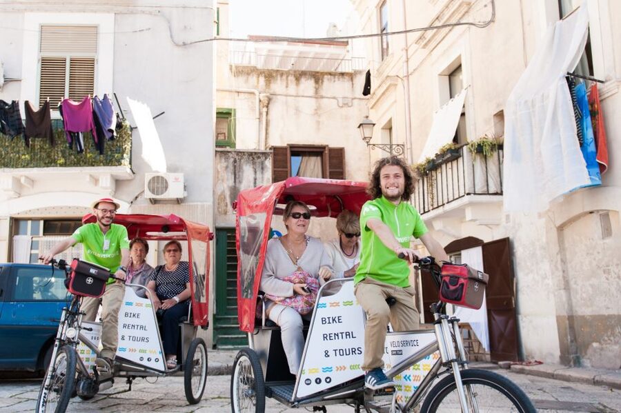 Bari: Old Town Guided Eco-Friendly Rickshaw Tour - How much walking and riding should you expect?