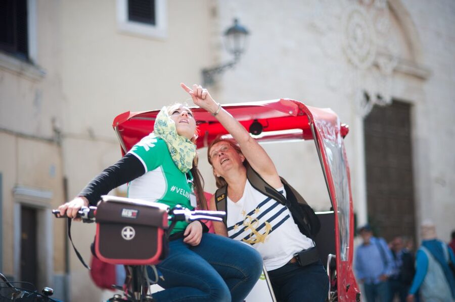 Bari: Rickshaw Street Food Tour - Swabian Castle from the rickshaw
