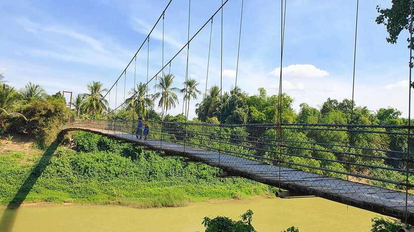 Battambang: Tuk-Tuk, Bamboo Train, Killing/Bat Caves, Sunset - Battambang by tuk-tuk: market, monuments, and local stories