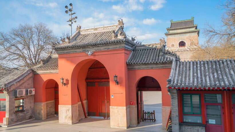Beijing: Hutong Private Tour - Rickshaw Ride & English Guide - Who should book this hutong tour?