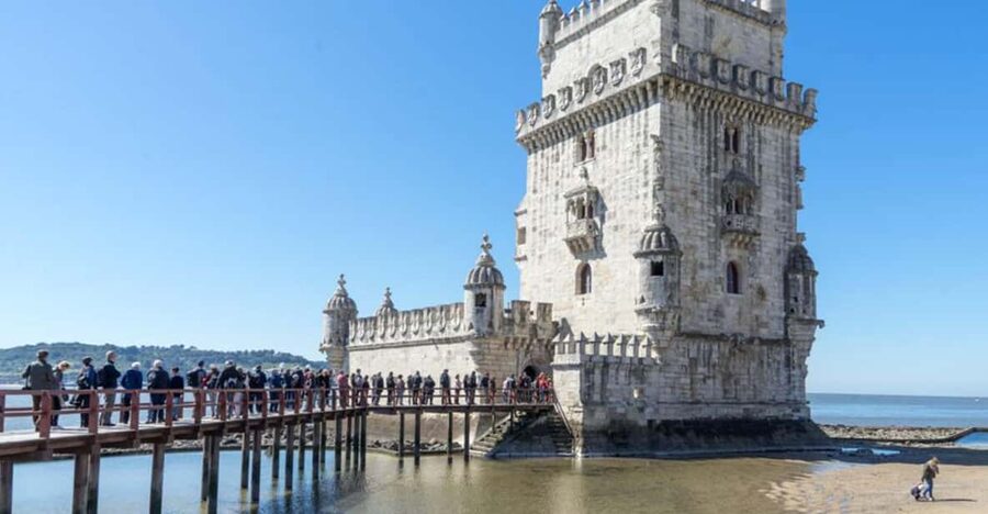 Belem: 4-HOUR Guided Tuk Tuk Tour in Historic BELEM - LX Factory brings an industrial start