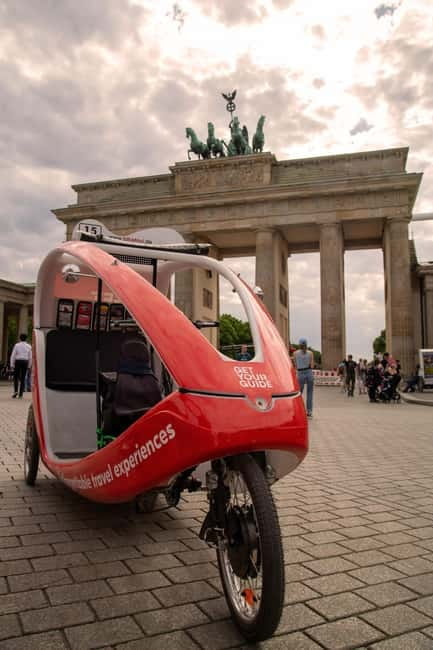 Berlin: Private Sightseeing Tour in an E-Rickshaw - Photos, local advice, and a flexible finish