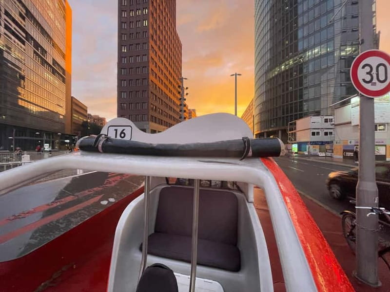Berlin: Private Sightseeing Tour in an E-Rickshaw - Starting at the World Time Clock on Alexanderplatz