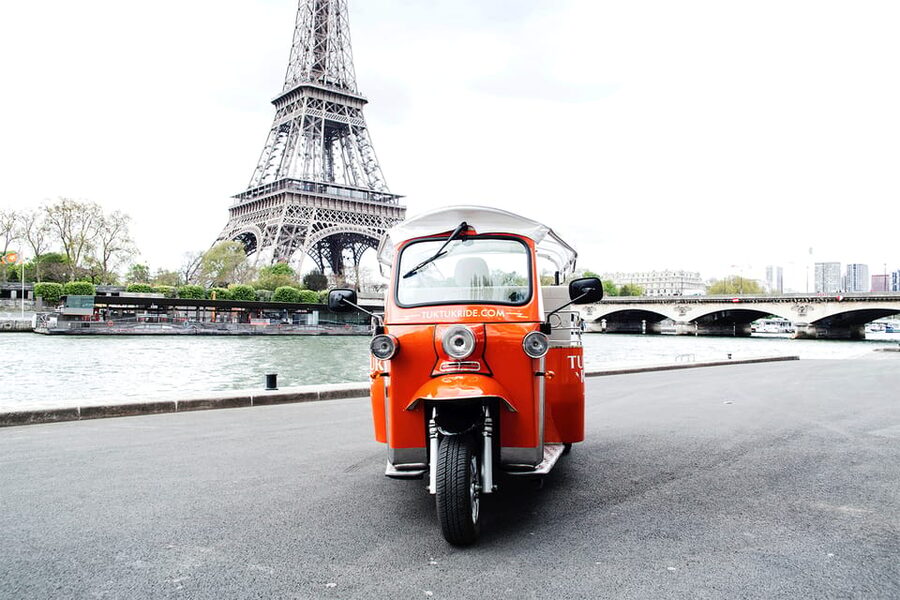 Best of Paris in 2 Hours by Private Electric TukTuk - What the driver adds