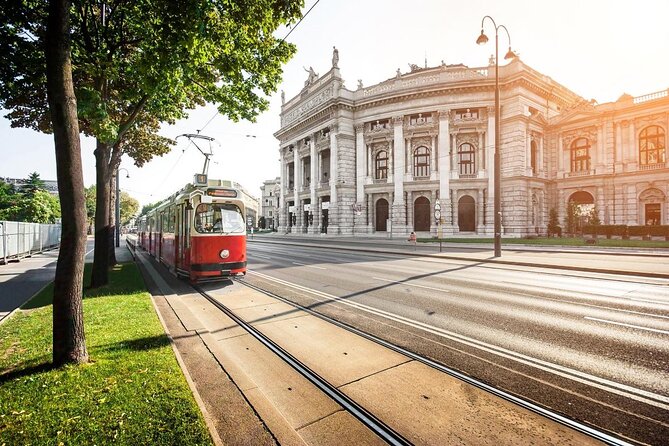 Best of Vienna Tour in TUK TUK! - A fast first look at Vienna from a private tuk tuk