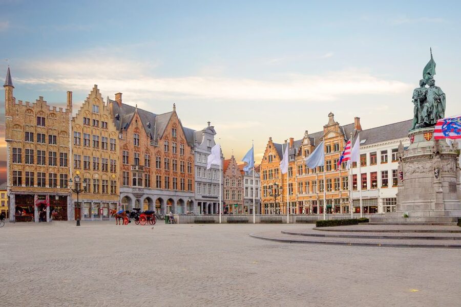 Bruges: Guided Rickshaw Tour - The Guides Make the Difference