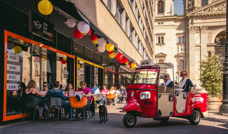 Budapest: 2-Hour Private TukTuk Tour - Key points at a glance