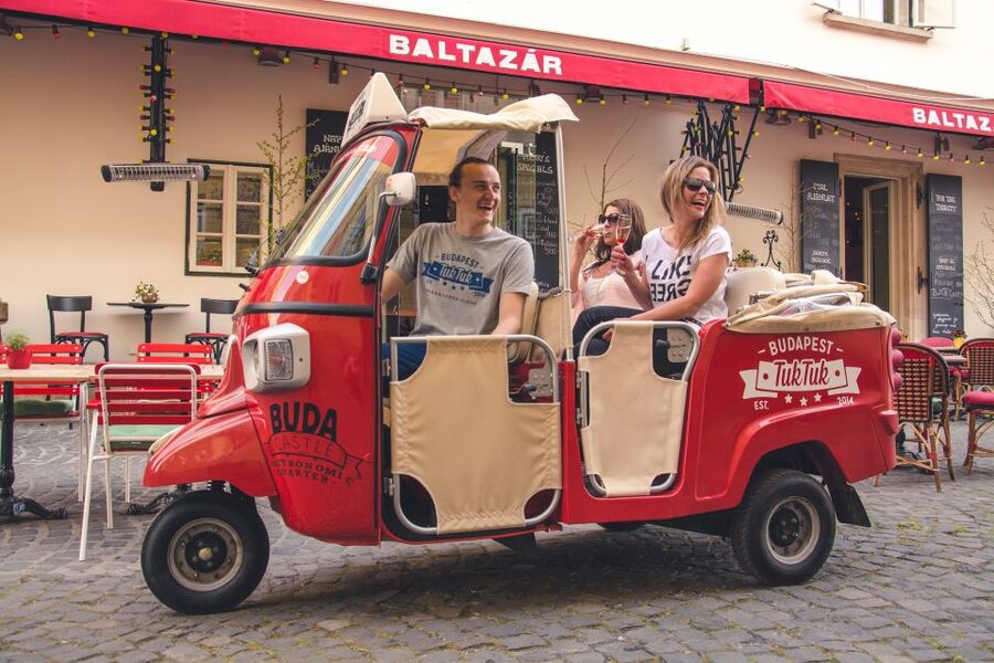 Budapest: Private City Tuk-Tuk Tour & Boat Cruise - Why the tuk-tuk is a smart first look at Budapest
