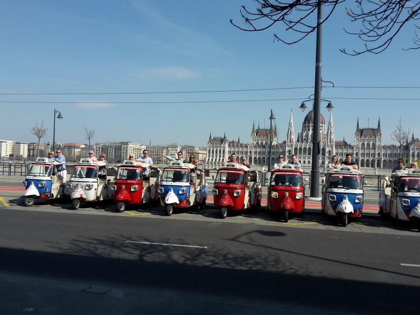 Budapest: Private City Tuk-Tuk Tour & Boat Cruise - Parliament, Margaret Bridge, and the government district