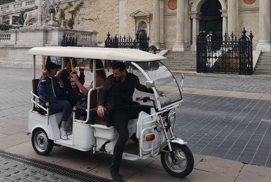Budapest: Sightseeing Tour by Electric Tuktuk - From Oktogon to Heroes’ Square