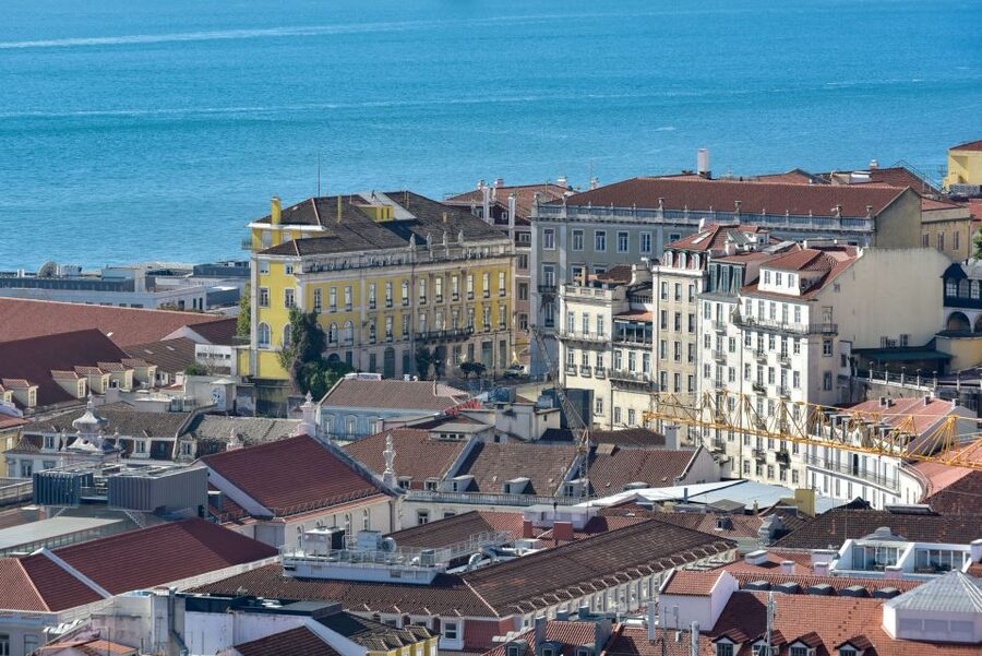 Burguês: Lisbon City Center Private Tuk Tuk Tour - Chiado, Príncipe Real, and the city’s literary side