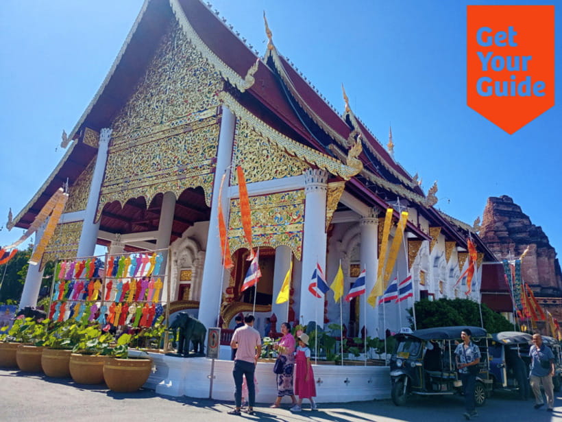 Chiang Mai: City Sightseeing Tour by Tuk Tuk - Tha Pae Gate gives you an easy start