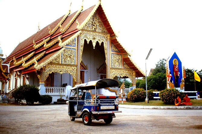 Chiang Mai City Tuk Tuk Tour - Half Day - Wat Phra Singh and northern Thai design