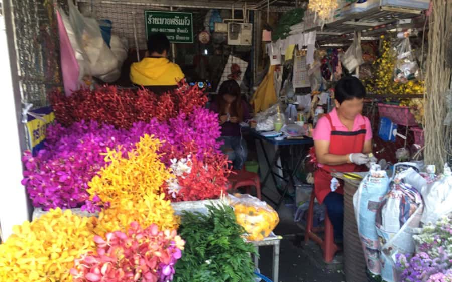 Chiang Mai: Half-Day Private City Tour by Tuk Tuk - Three Kings Monument Square
