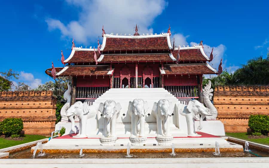 Chiang Mai: Half-Day Private City Tour by Tuk Tuk - Wat Chedi Luang and the Old City’s Sacred Center