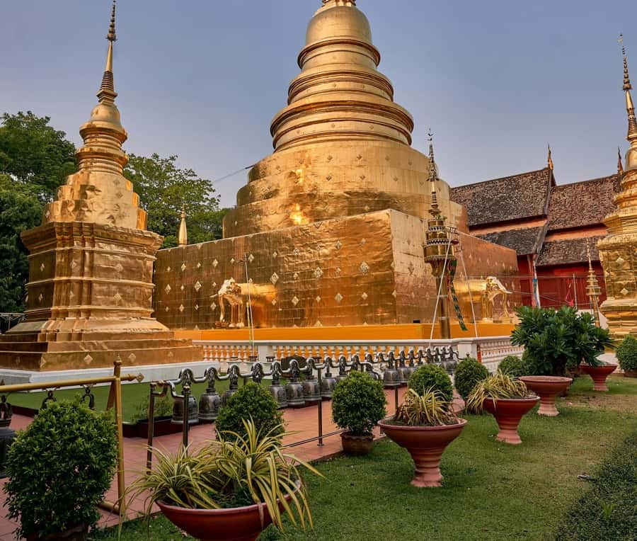 Chiang Mai Light: Tuk Tuk Night Tour with Temples & Markets - Why Chiang Mai works so well after dark
