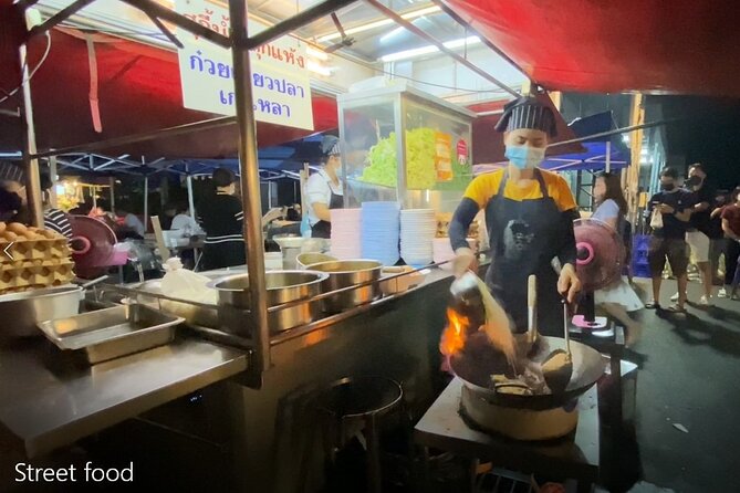 Chiang Mai Street Food Tour by Tuk Tuk with Pick Up - The tuk tuk ride between the stops