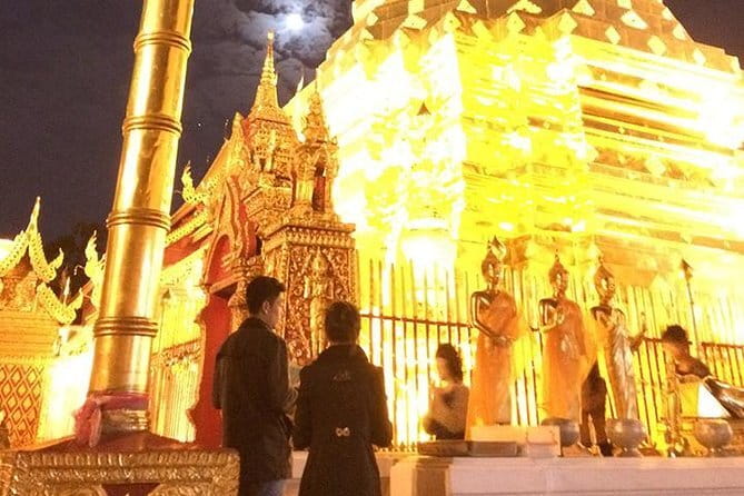 Chiang Mai Temples and Market Tuk Tuk Night Tour - Street food, dessert, and the Night Bazaar