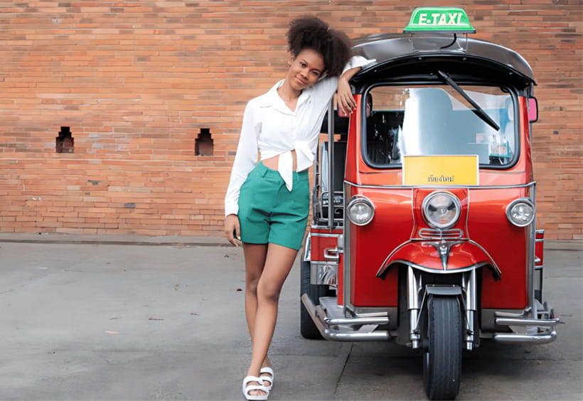 Chiang Mai Tuk Tuk: Old City Private Day Tour - What this three-hour tuk tuk tour really offers
