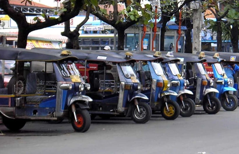 Chiang Rai: Half-Day Tuk-Tuk Temple Tour - Wat Mung Muang, Wat Ming Muang, and Wat Klang Wiang